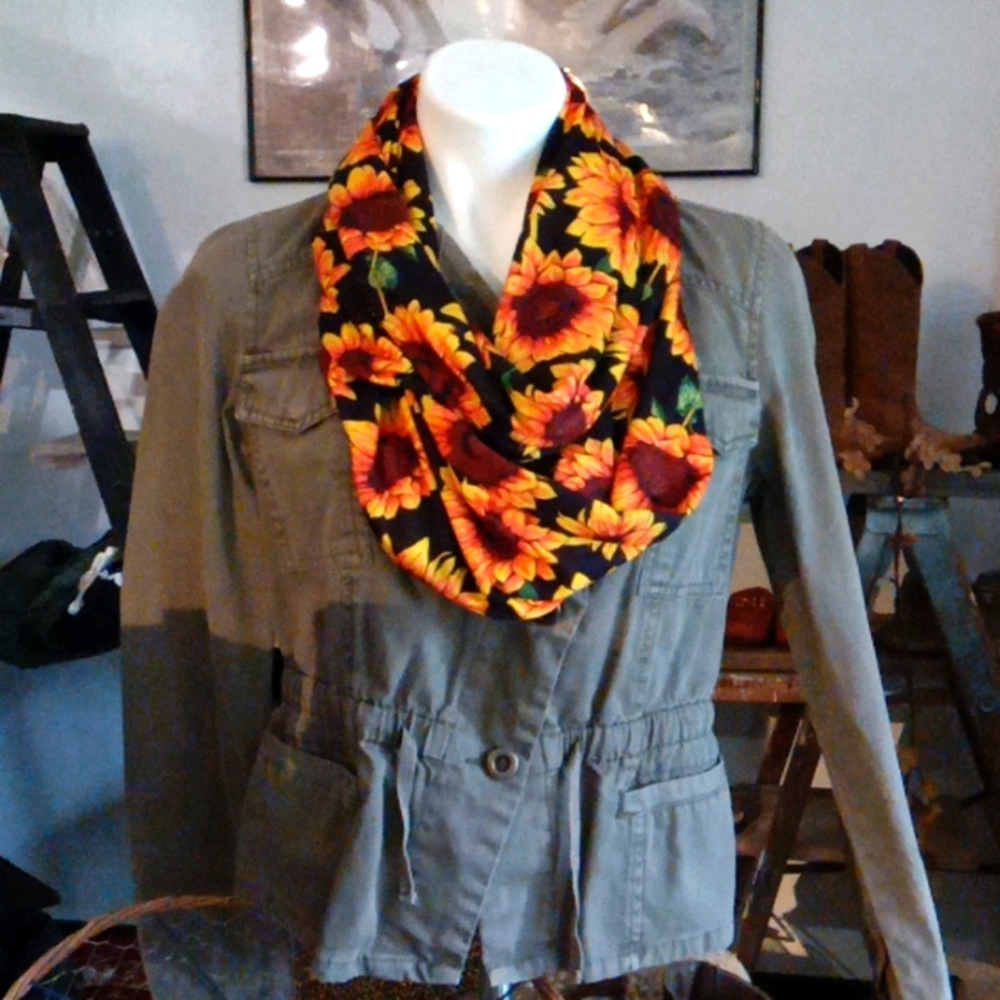 🌻🌻 New Scarf!!